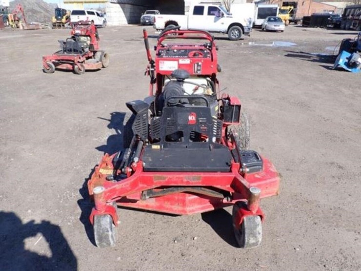 2021-toro-grand-stand-72505-stand-on-409347491-image-2