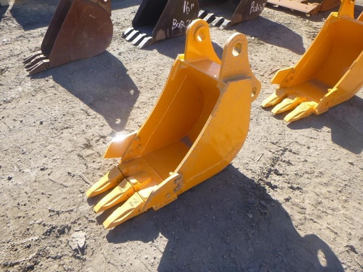 caterpillar-305-image-1