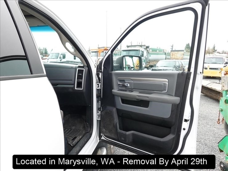 2017-dodge-2500-image-5