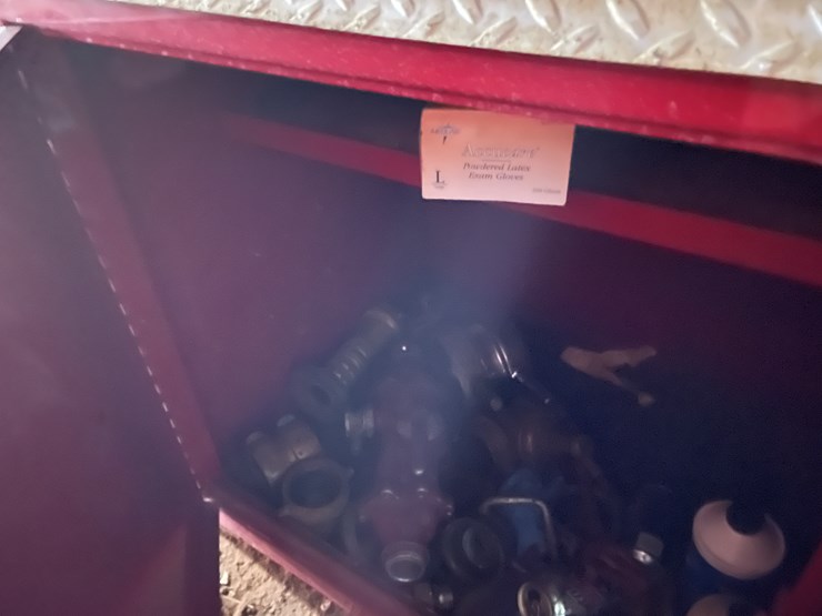 #210-•-1964-chevy-80-(howe)-fire-truck-(no-brakes)-(no-title)-(wakefield,-mi)-image-30