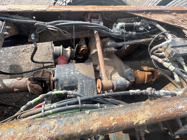 #242-•-2000-sterling-truck-tractor-(has-mn-title)-(mora,-mn)-image-50