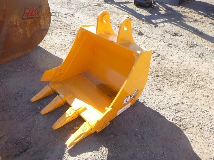 caterpillar-305-image-1