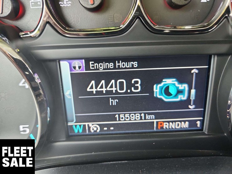 2016-chevrolet-silverado-3500hd-image-11