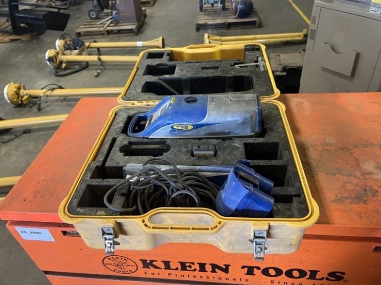 spectra-precision-dg711-laser-image-1