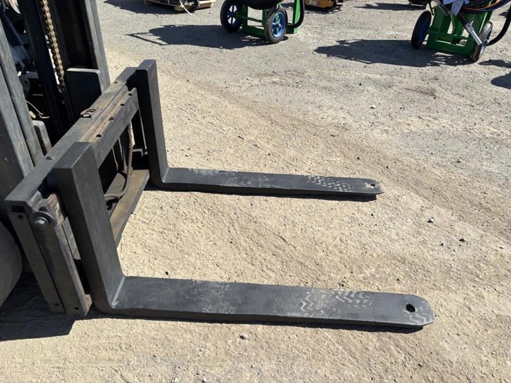 2007-nissan-mcp1f2a25lv-image-9