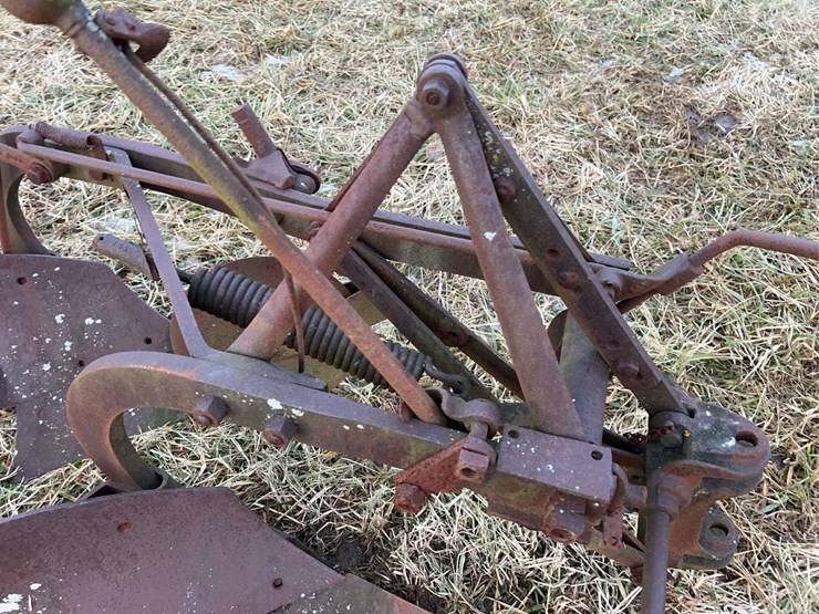 two-bottom-fordson-plow-image-15