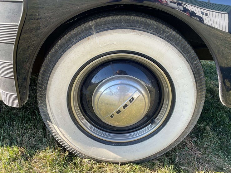1948-ford-super-deluxe-convertible-image-38