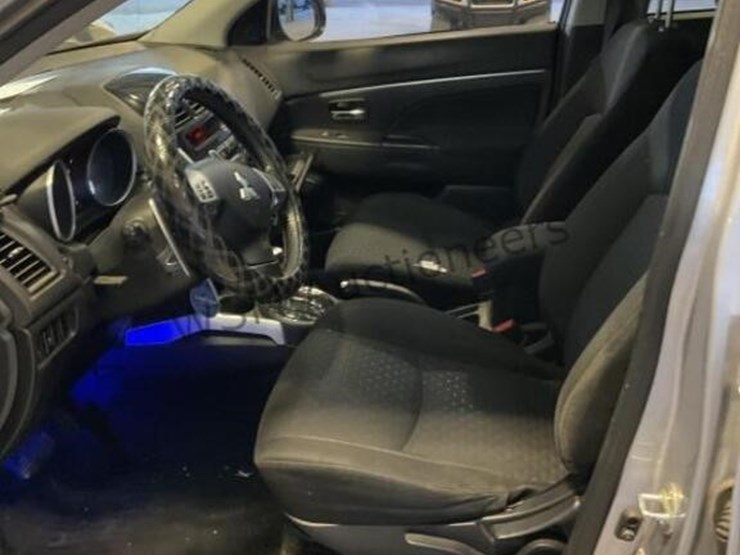 2011-mitsubishi-outlander-image-22