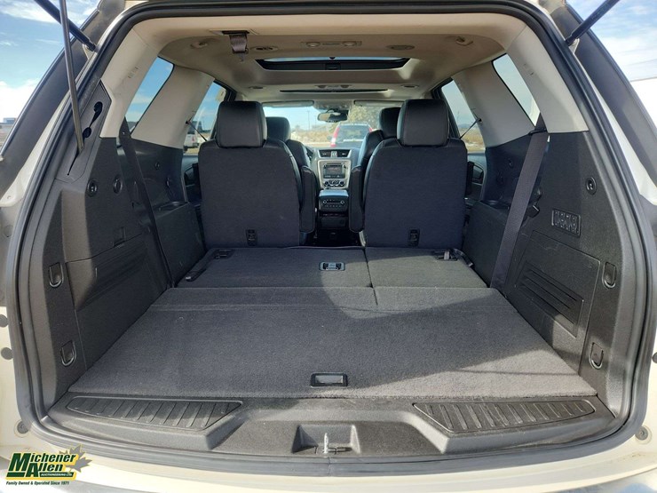 2014-gmc-acadia-denali-image-16