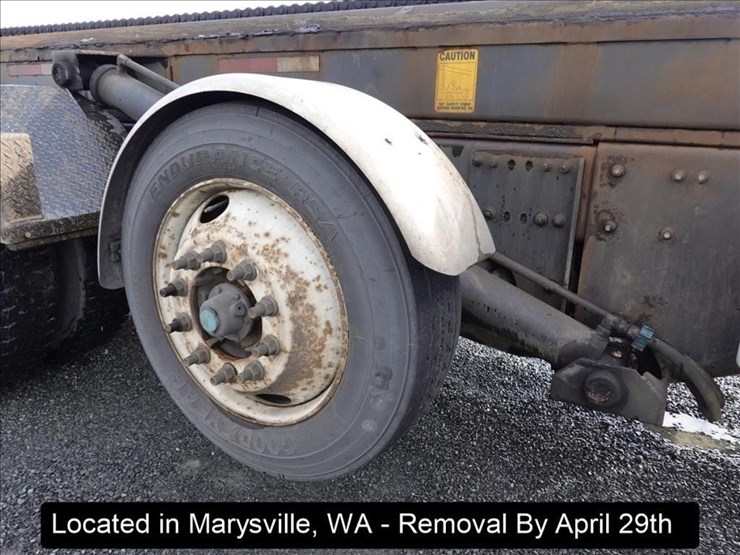 2015-peterbilt-567-image-38