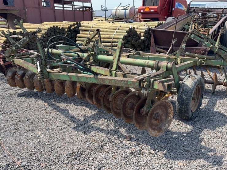 12-john-deere-12-image-1