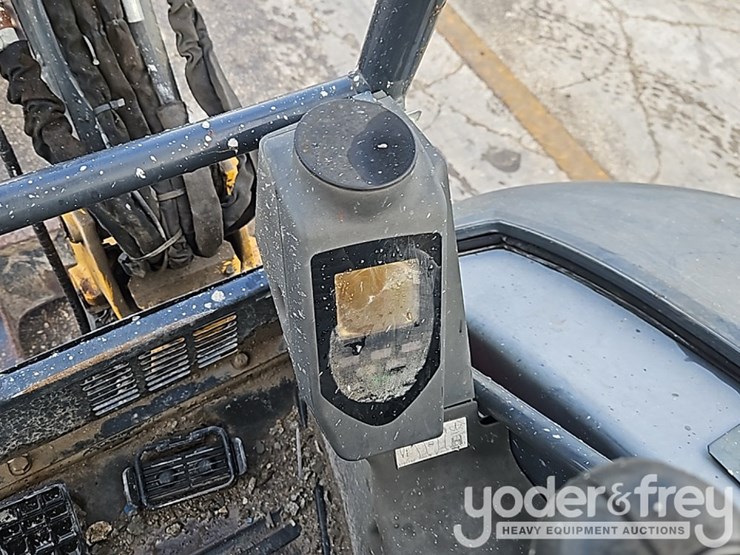 2015-deere-27d-image-36