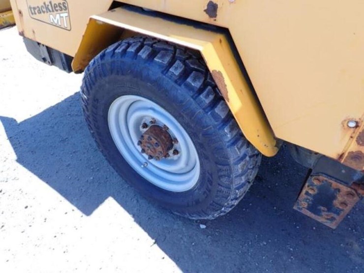 2002-trackless-mt5t-image-44