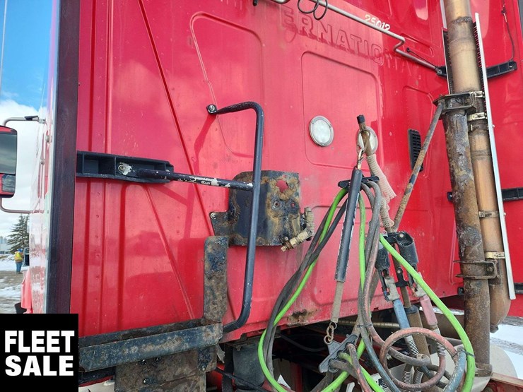 2014-international-prostar-image-44