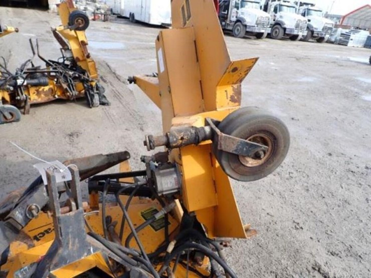 trackless-m14-pto-batwing-mower-421-image-10