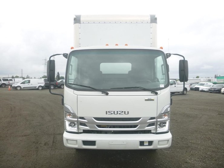 2023-isuzu-nrr-image-8