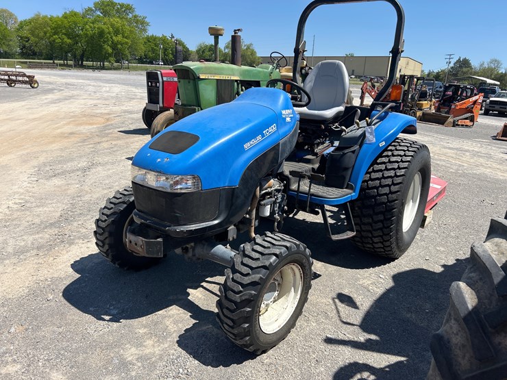 new-holland-tc40d-image-3