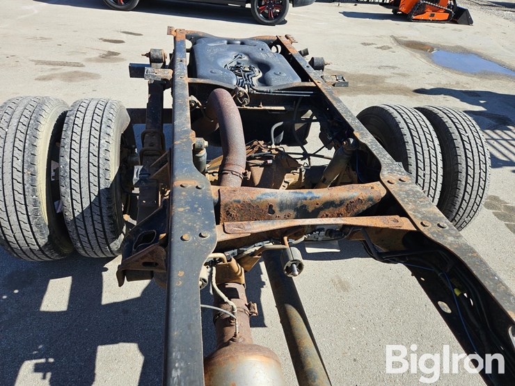 2011-dodge-ram-3500-image-11