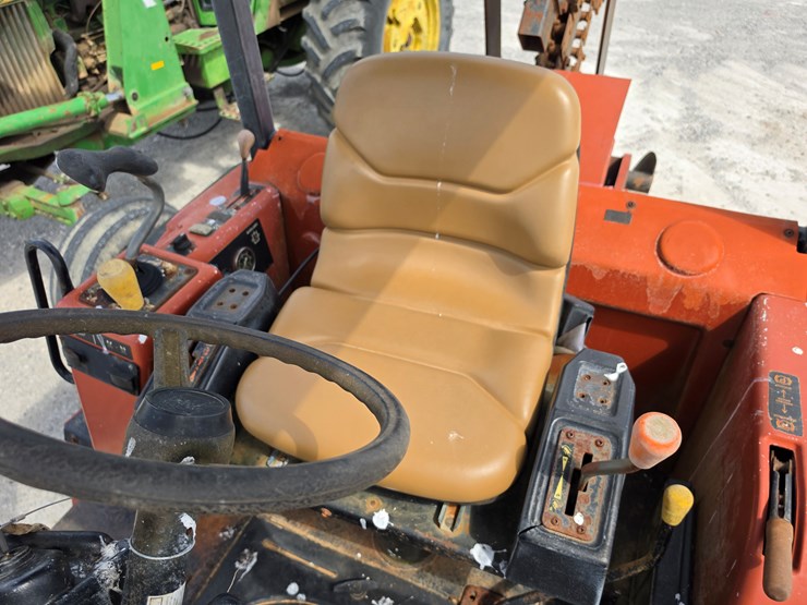 2002-ditch-witch-rt70-image-7