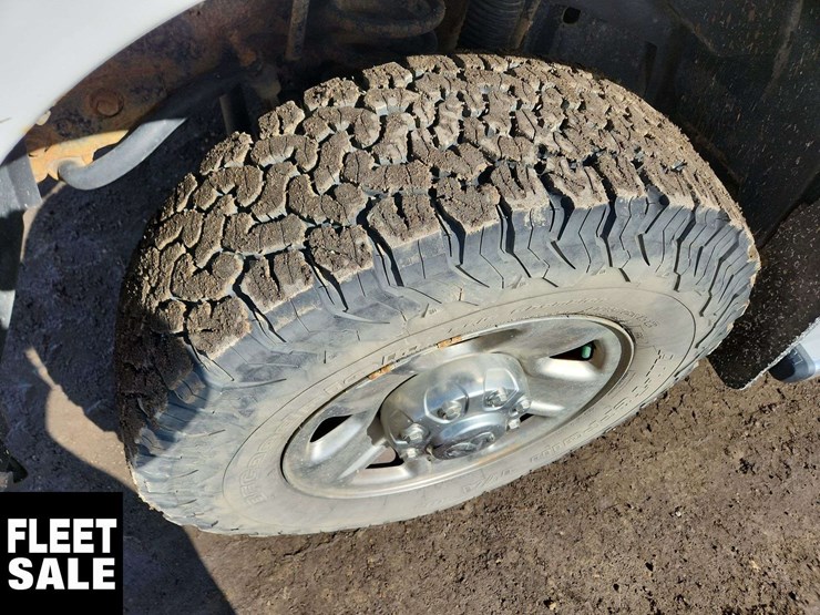 2015-dodge-2500-image-28