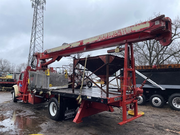 2000-international-4700-image-5