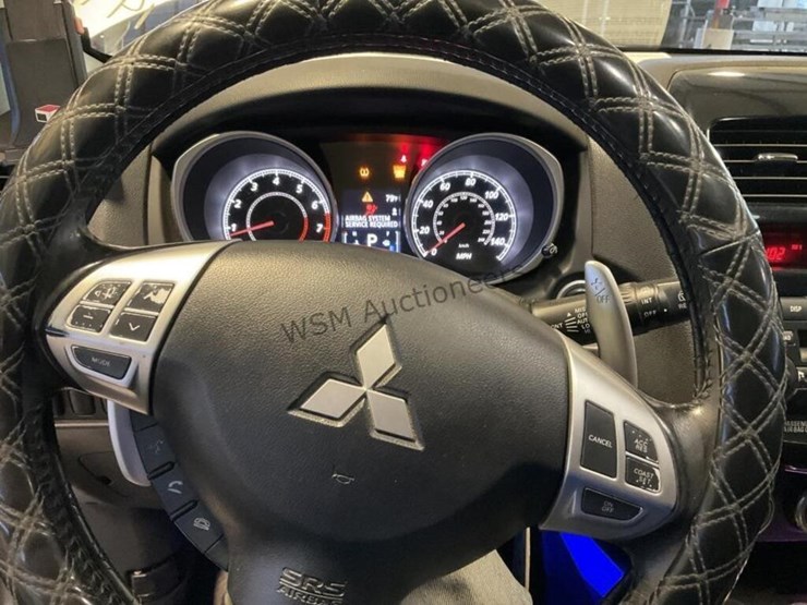 2011-mitsubishi-outlander-image-16