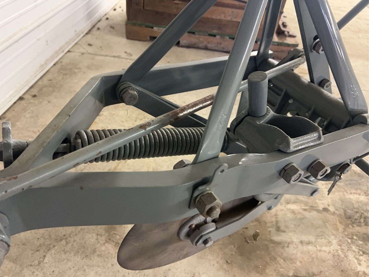 one-bottom-ferguson-plow-image-18