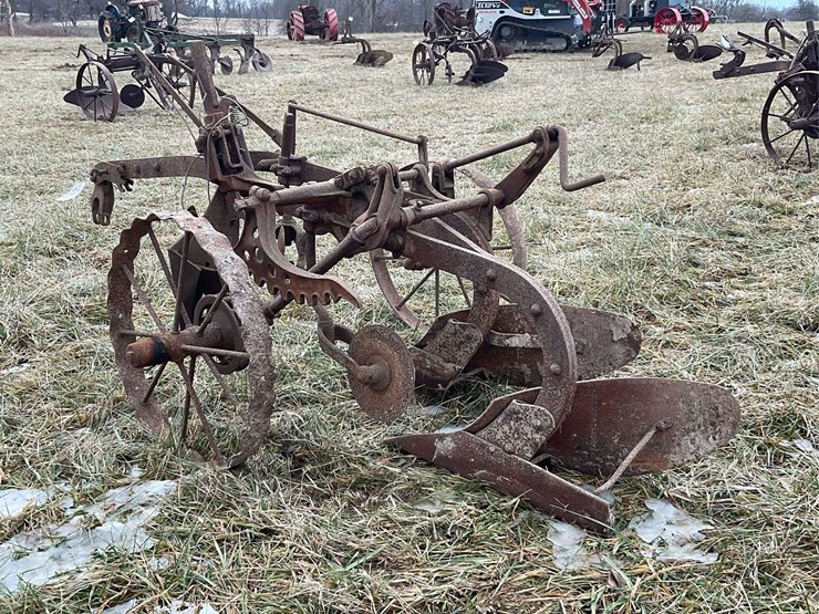 two-bottom-oliver-plow-image-5