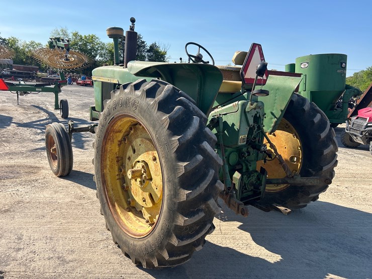 john-deere-4020-image-8