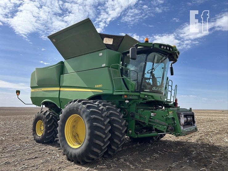 2012-john-deere-s690-image-3