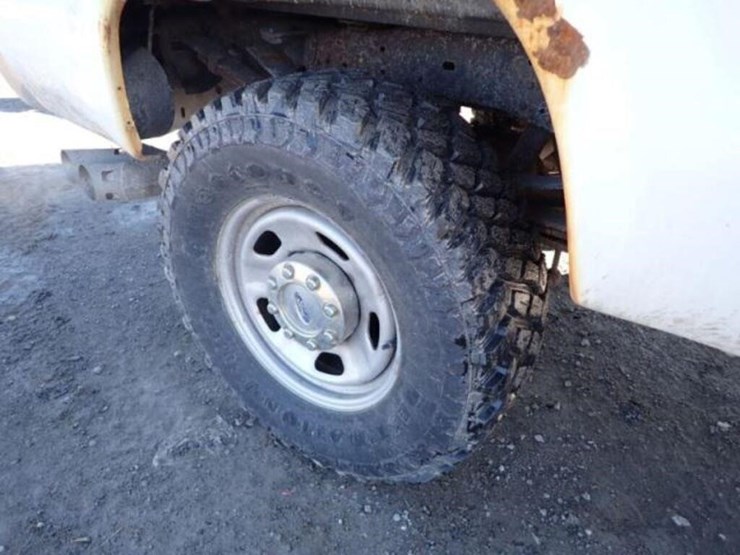 2016-ford-f350-xlt-image-36