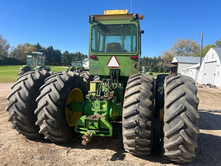 john-deere-7520-image-3