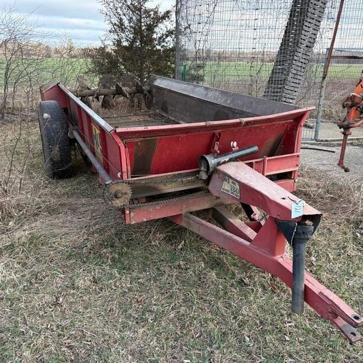 H&S Model 180 Manure Spreader