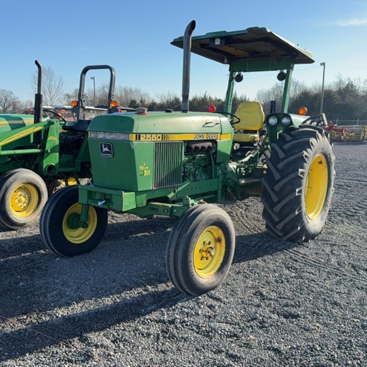 JOHN DEERE 2550