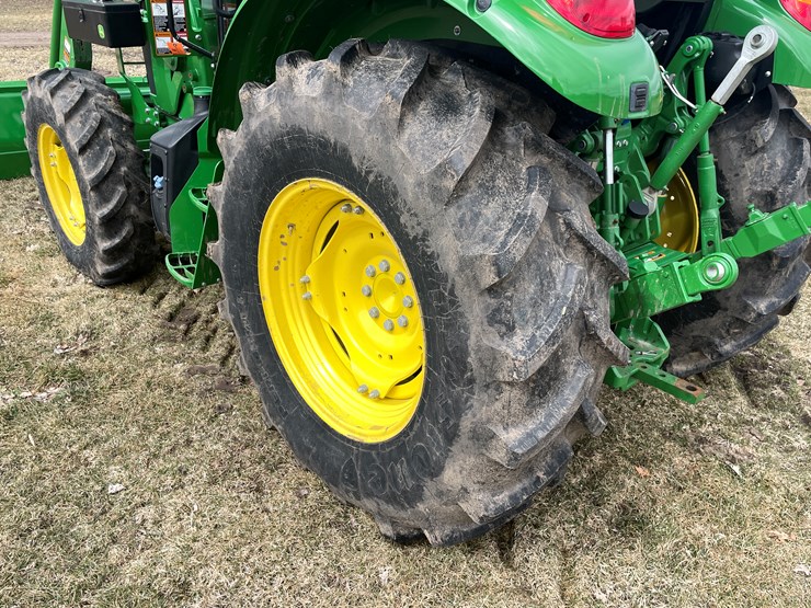 2019-john-deere-5090m-image-34