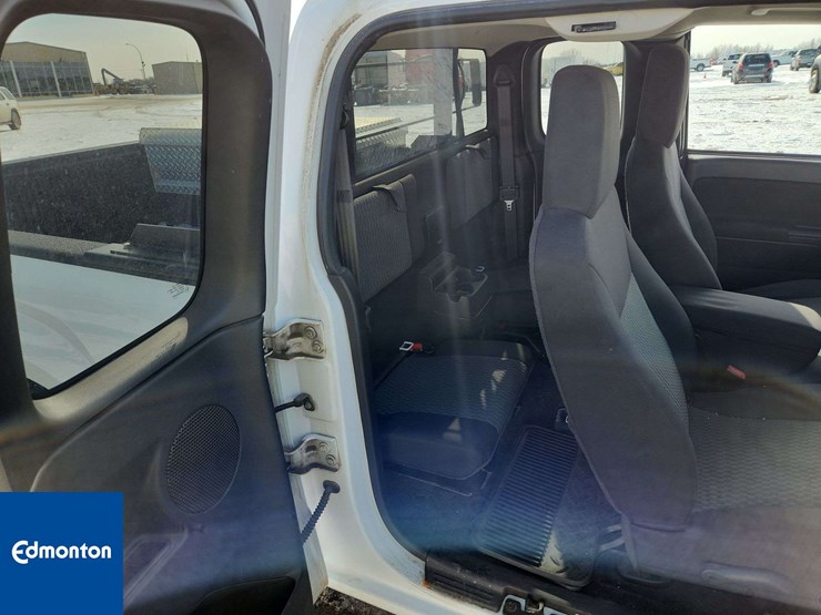 2012-chevrolet-colorado-image-18