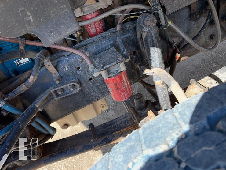 2005-sterling-lt9500-image-61