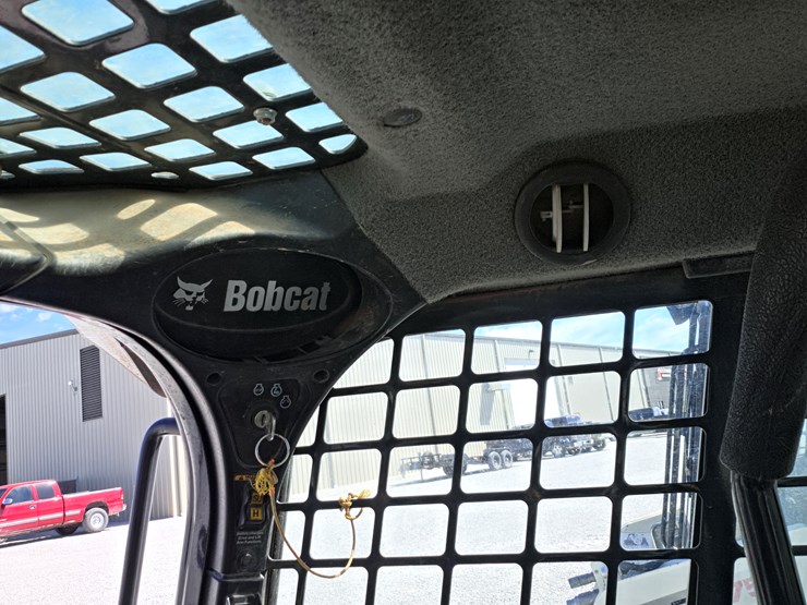 2016-bobcat-t595-image-9