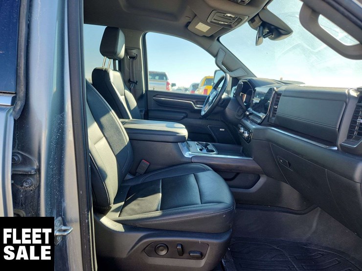 2024-gmc-sierra-2500hd-image-17