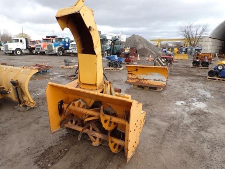 trackless-b3-51-in.-snowblower-image-1