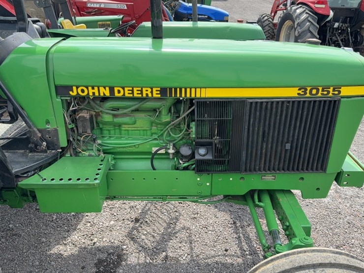 john-deere-3055-image-5