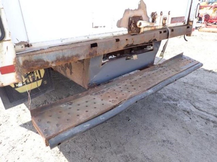 2001-ford-e350-image-30