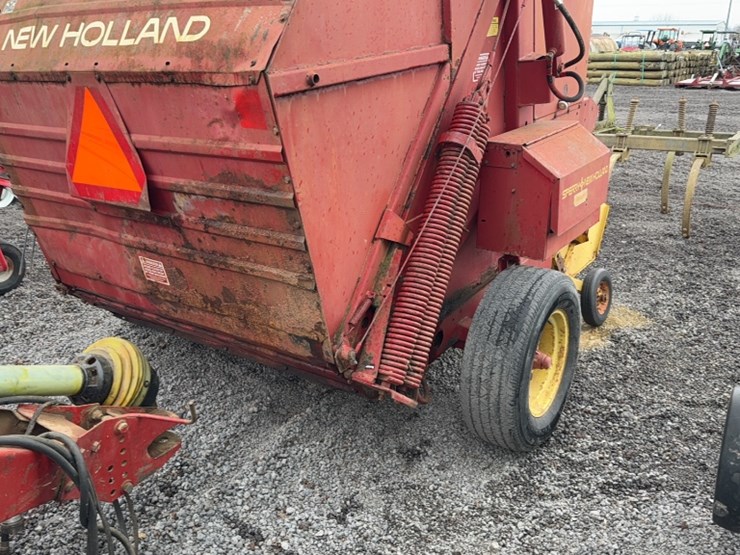 new-holland-847-image-4