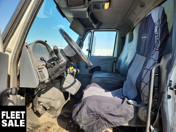 2006-international-durastar-4300-image-15