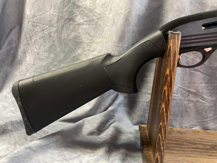 #10096-•-hatfield-sas,-12-ga.-semi-auto-shotgun,-sn:-12a22-003897-image-3