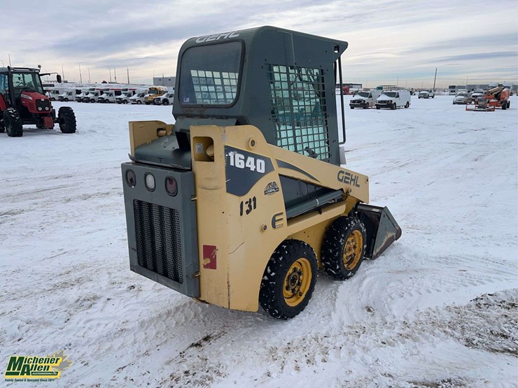 2012-gehl-1640-image-4