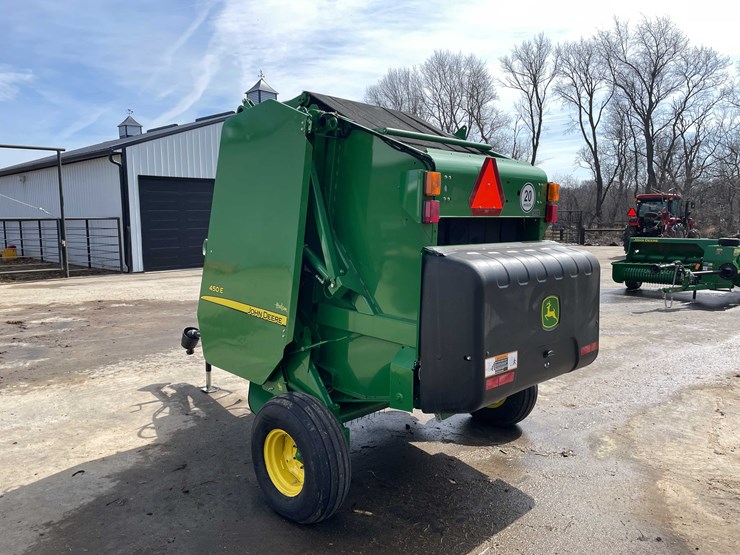 #142-•-john-deere-round-baler-(stoughton,-wi)-image-7