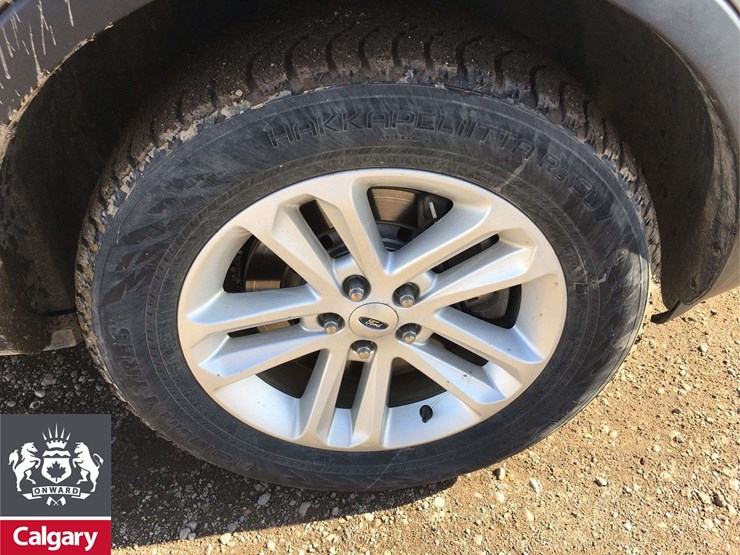 2014-ford-explorer-xlt-image-13