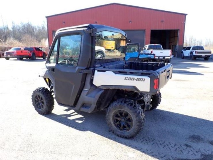 2021-can-am-defender-limited-hd10-4x4-side-by-side-image-7