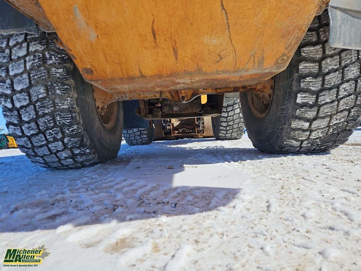 2003-case-621d-xt-image-8